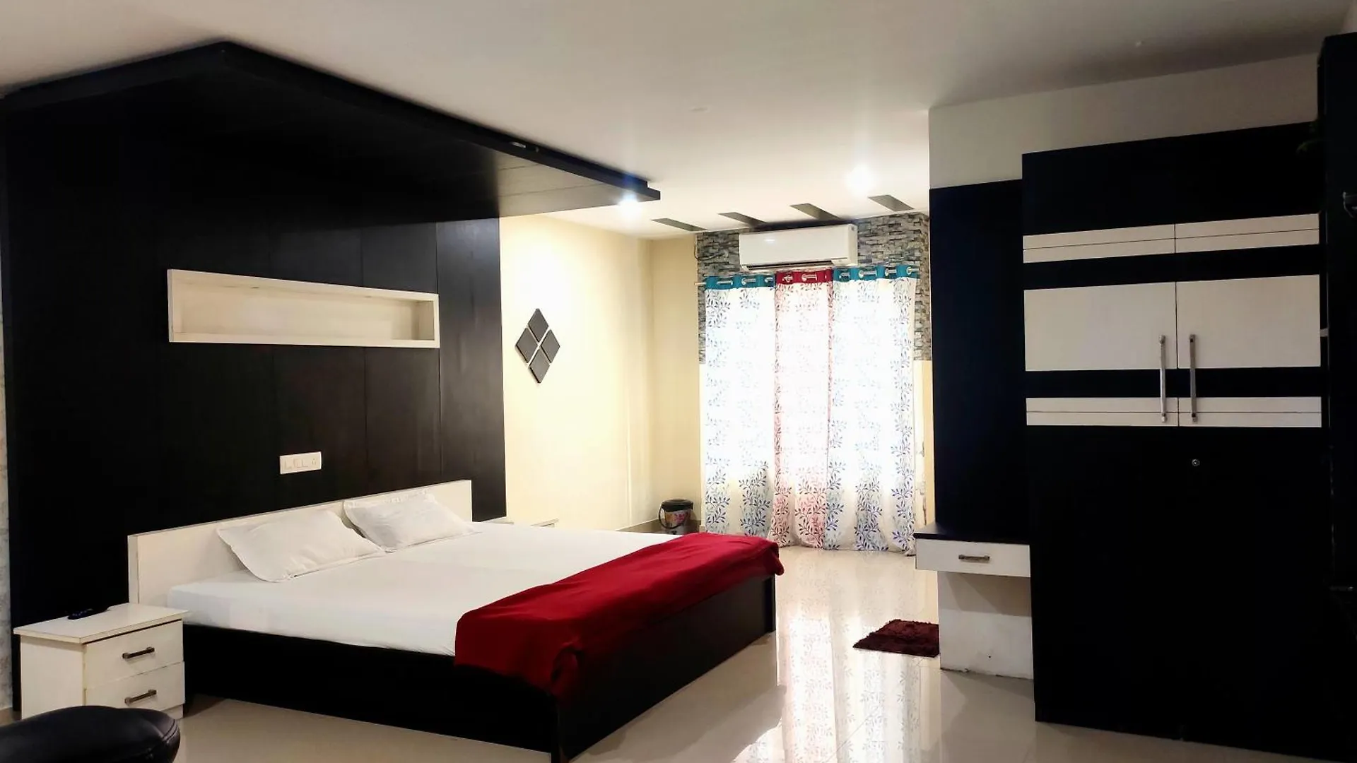 Отель Khaleej Residency Perintalmanna